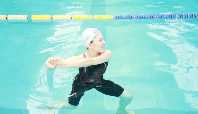 水中ウォーキングの歩き方