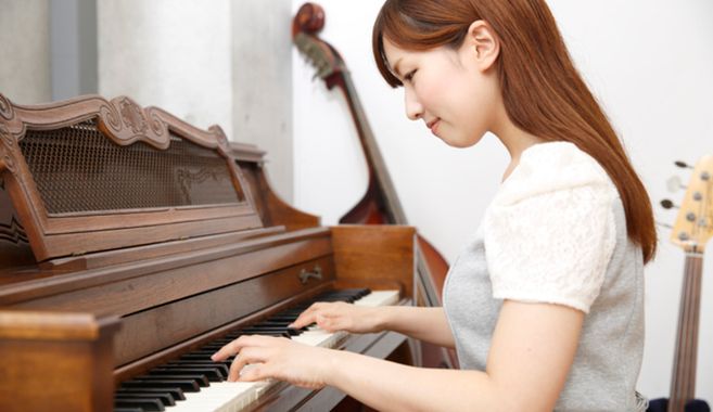 アップライトピアノ