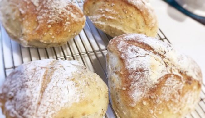 毎朝焼きたて！手作りパン