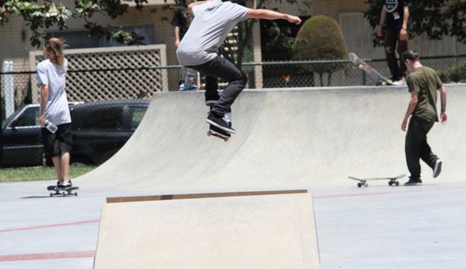 スケートボード場