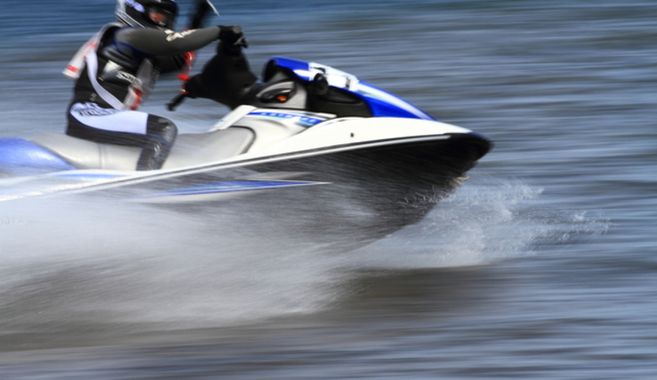 ジェットスキー