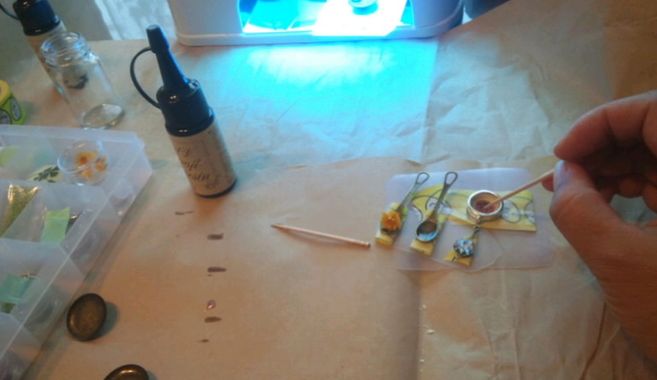 趣味のUVレジンアクセサリー作り