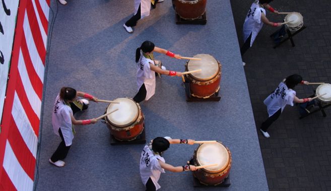 和太鼓を披露