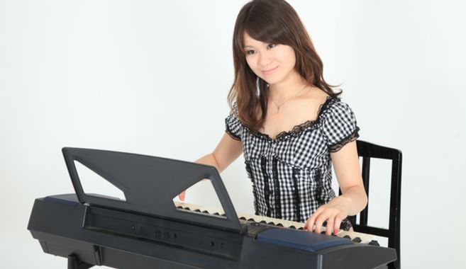 電子ピアノ演奏