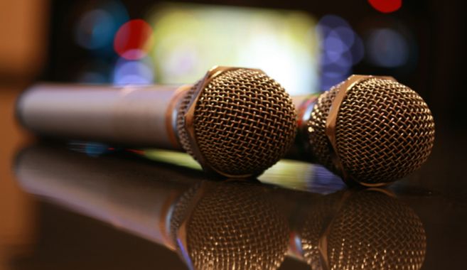 カラオケマイク
