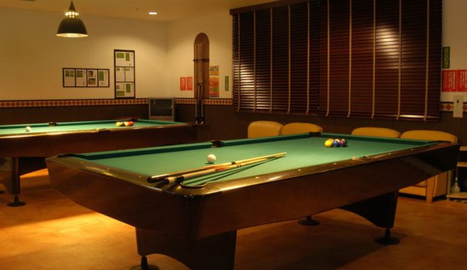 ビリヤードの場