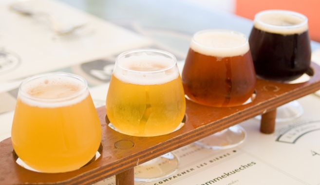 地ビールの試飲